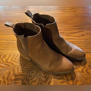 American Eagle Outfitters Brown Ankle Boots Size 9